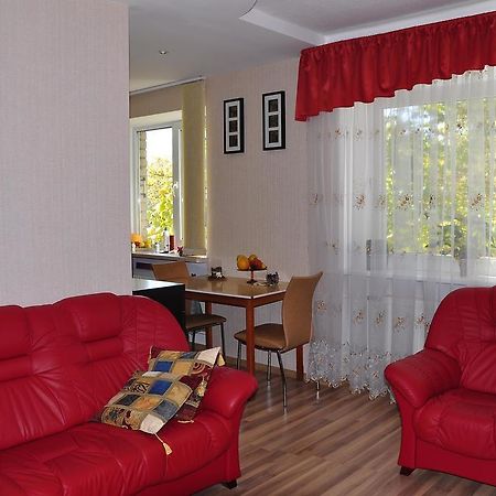 Central Cietoksna Street Apartment داوُجافبيلسْ الغرفة الصورة