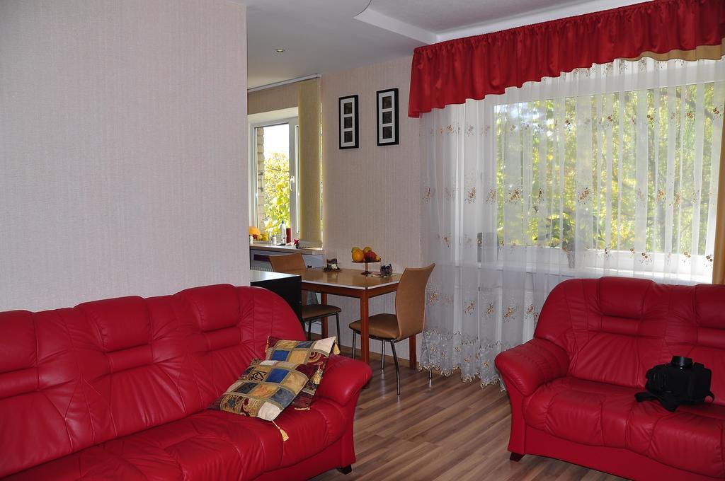 Central Cietoksna Street Apartment داوُجافبيلسْ الغرفة الصورة